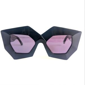 House of Holland SUPERHERO Sunglasses 🖤 New without tags! $214